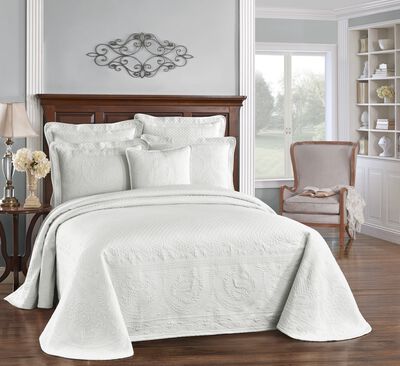 Historic Charleston King Charles Lightweight Cotton Matelasse Quilted Bedspread, White